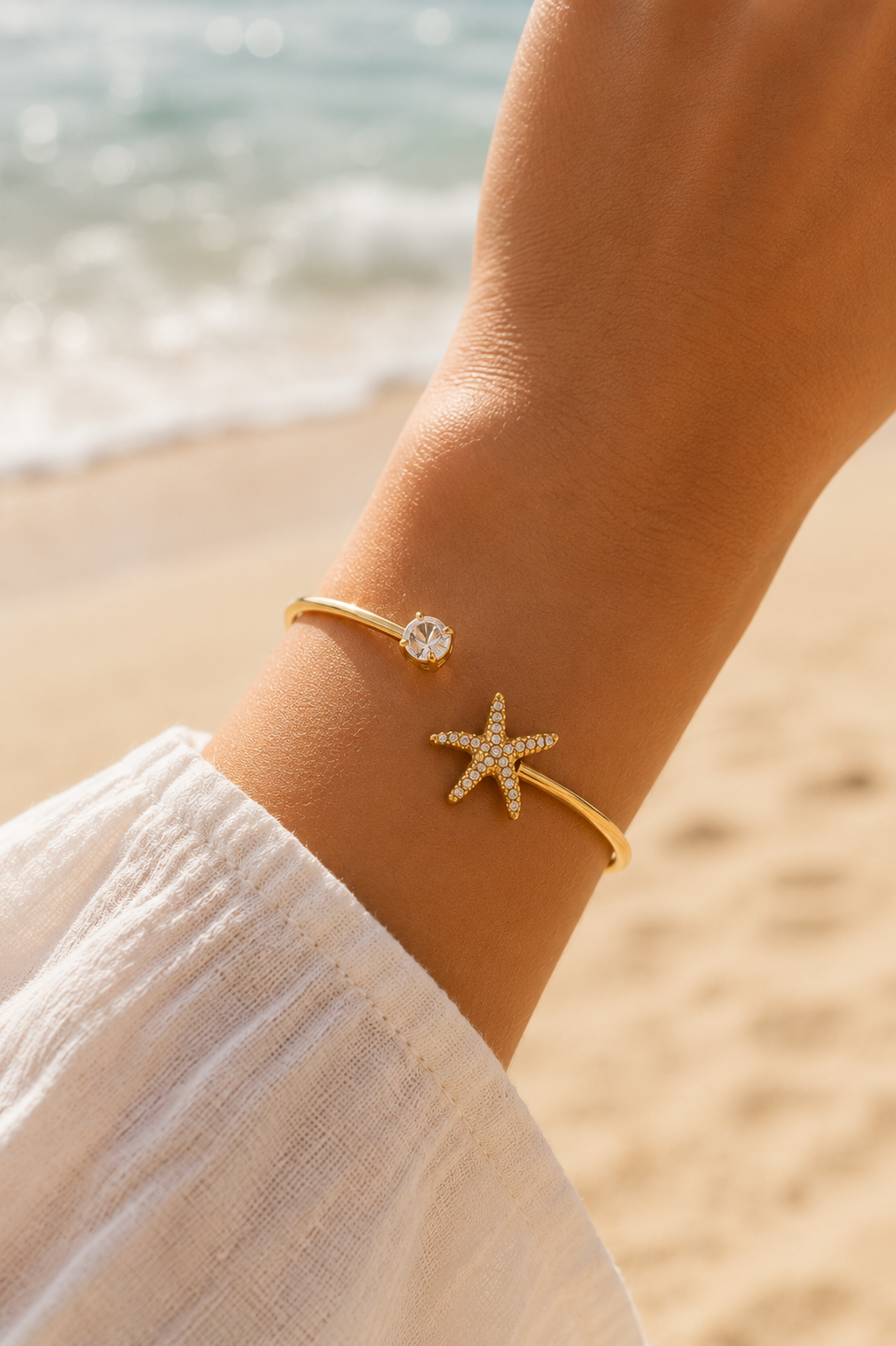 NAOMÉ Boutique Starfish Bangle – Gold