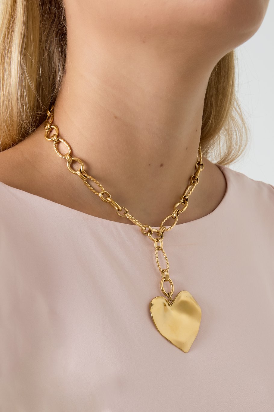 Gouden statement ketting met hart – Naomé Boutique