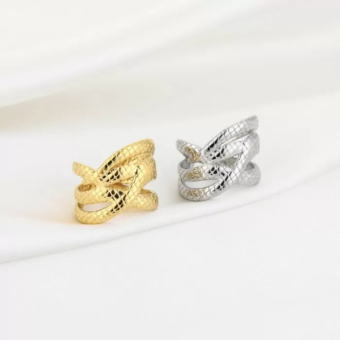 Snake Texture Ring in zilver met slangenmotief – Naomé Boutique