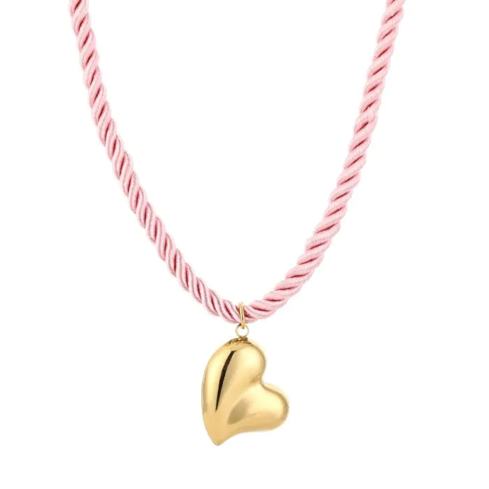 Sweetheart Necklace – lichtroze ketting met stainless steel hart hanger