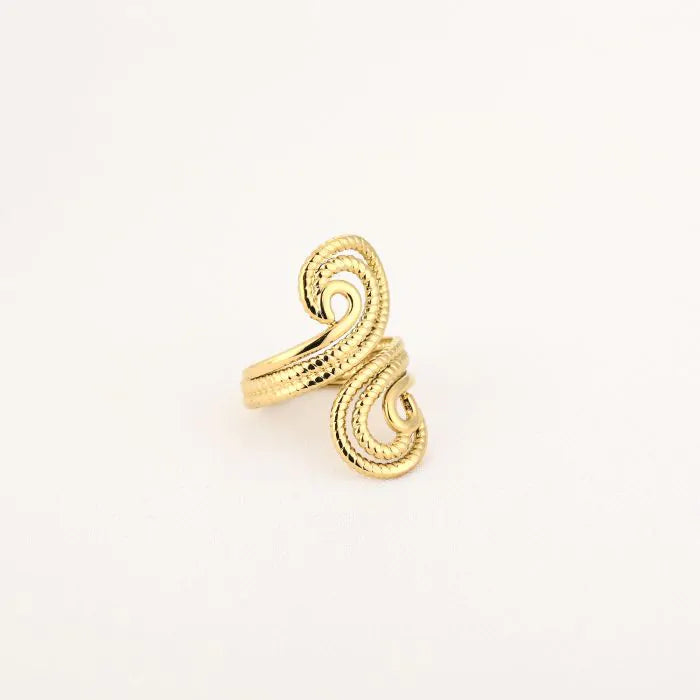 Twisted Wave Ring in goud – Naomé Boutique